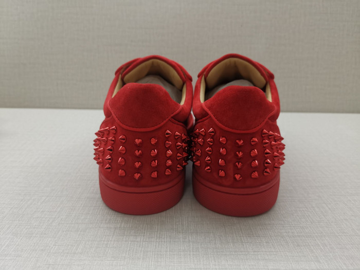 Ch**an louboutin l**is junior spikes